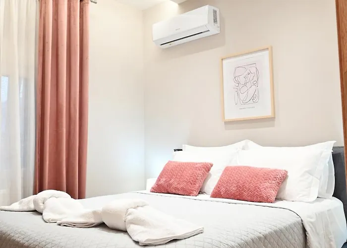 Dido's House * Volos